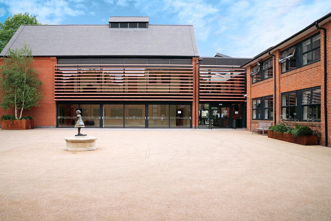 Guildford High School / 吉尔福德学校
