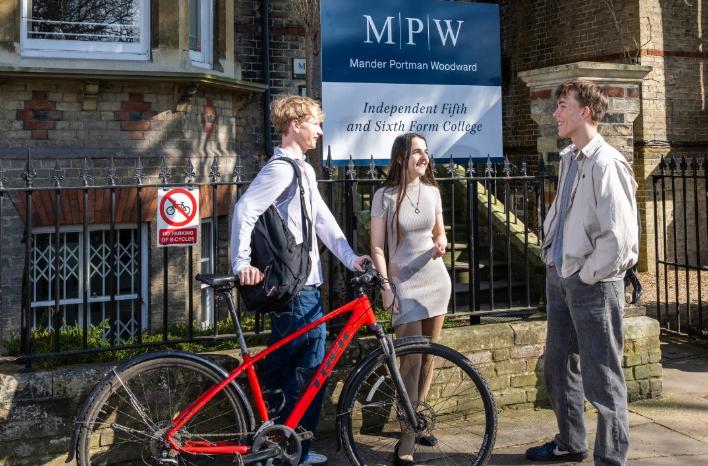 Mander Portman Woodward School（MPW） / 安培德学校