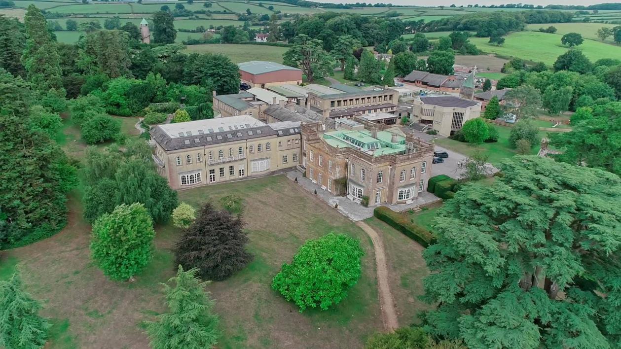 Leweston School / 莱斯顿学校【混校】