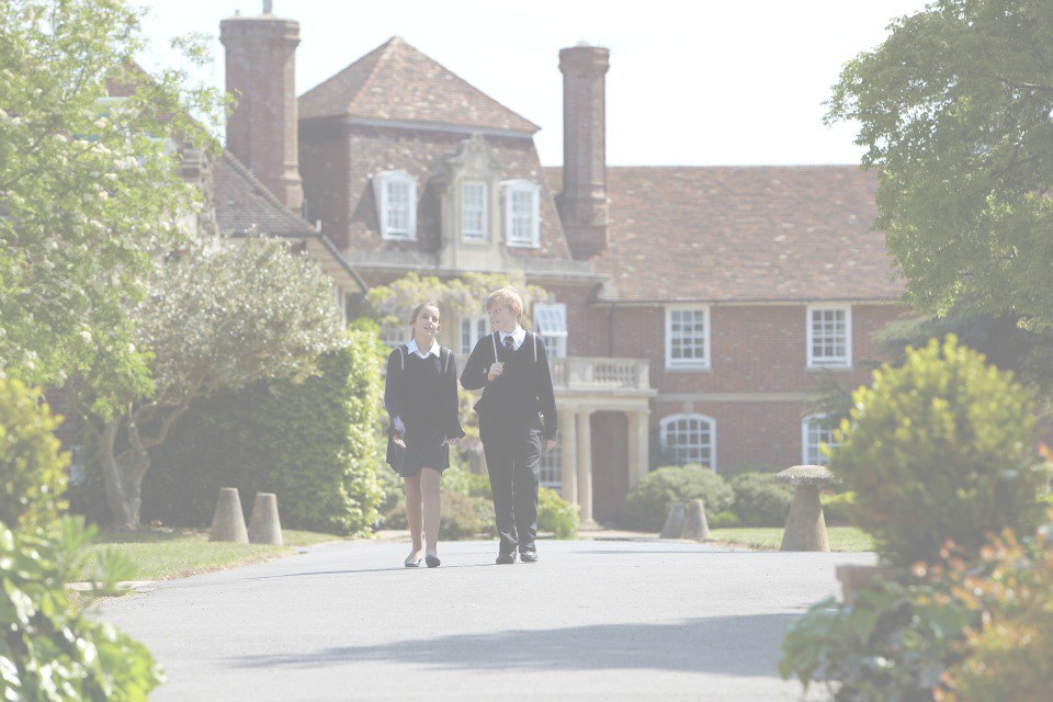 Lord Wandsworth College / 万斯沃斯勋爵学校
